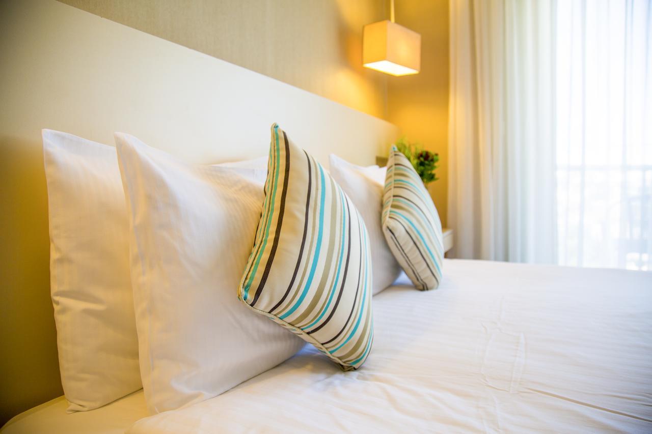 Sisus Hotel Cesme Bagian luar foto