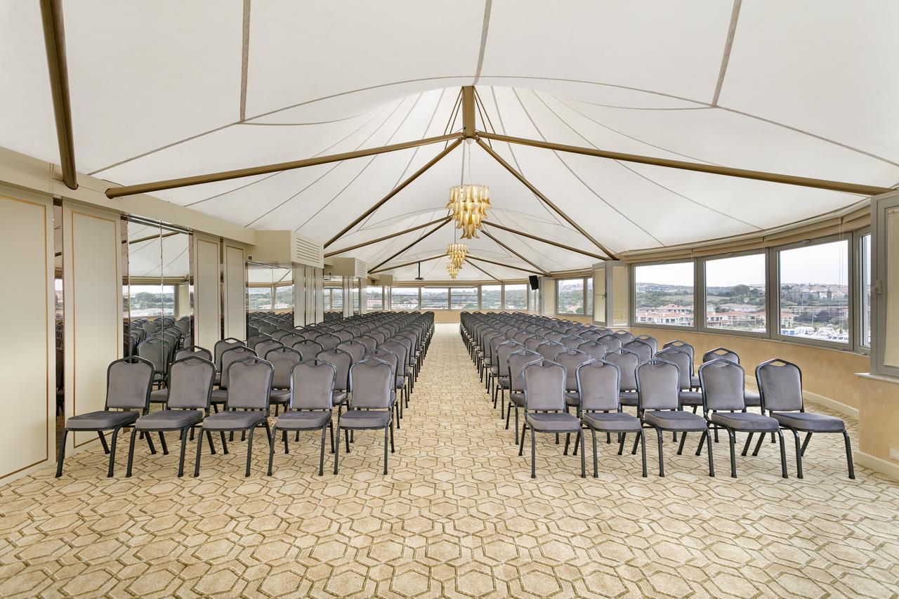 Sisus Hotel Cesme Bagian luar foto