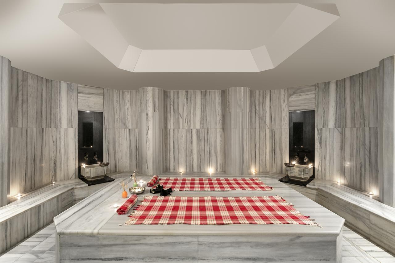 Sisus Hotel Cesme Bagian luar foto