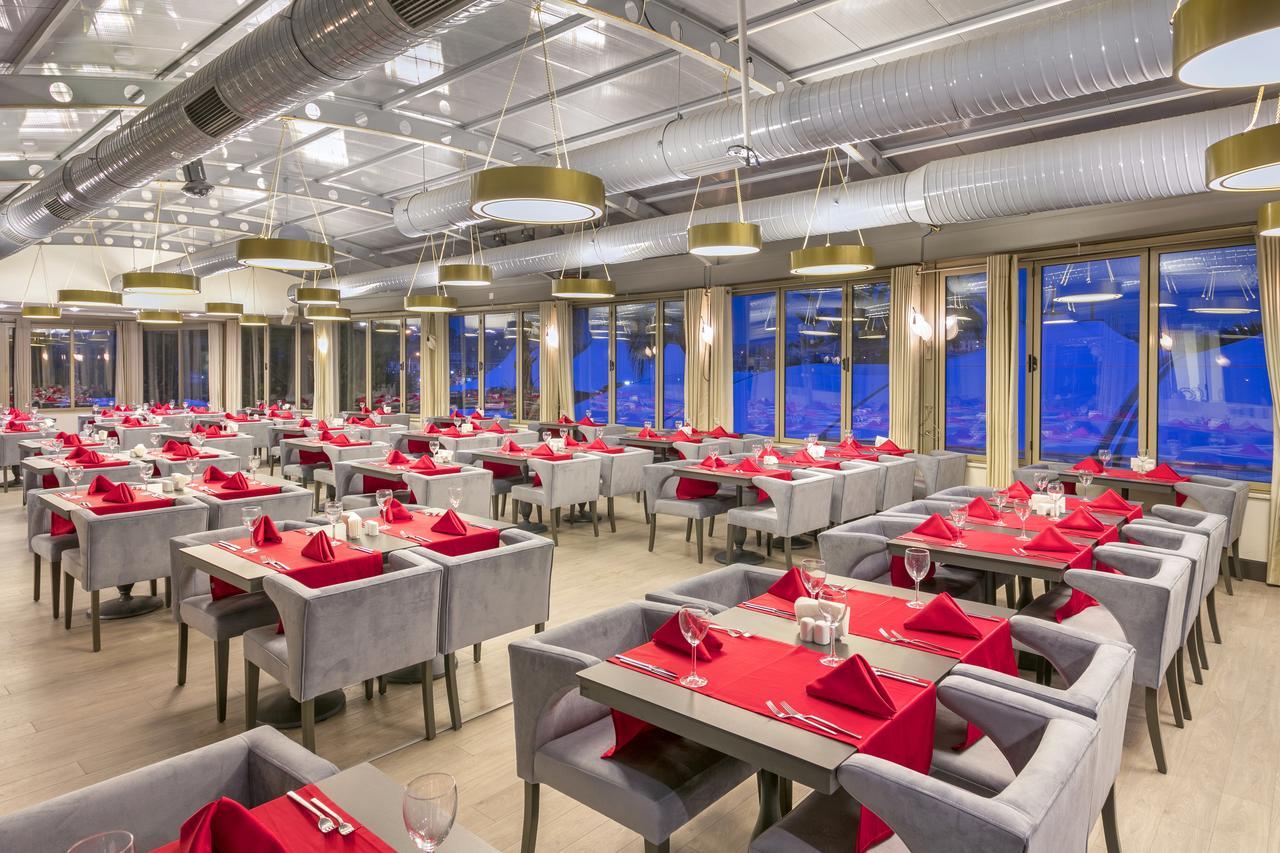 Sisus Hotel Cesme Bagian luar foto
