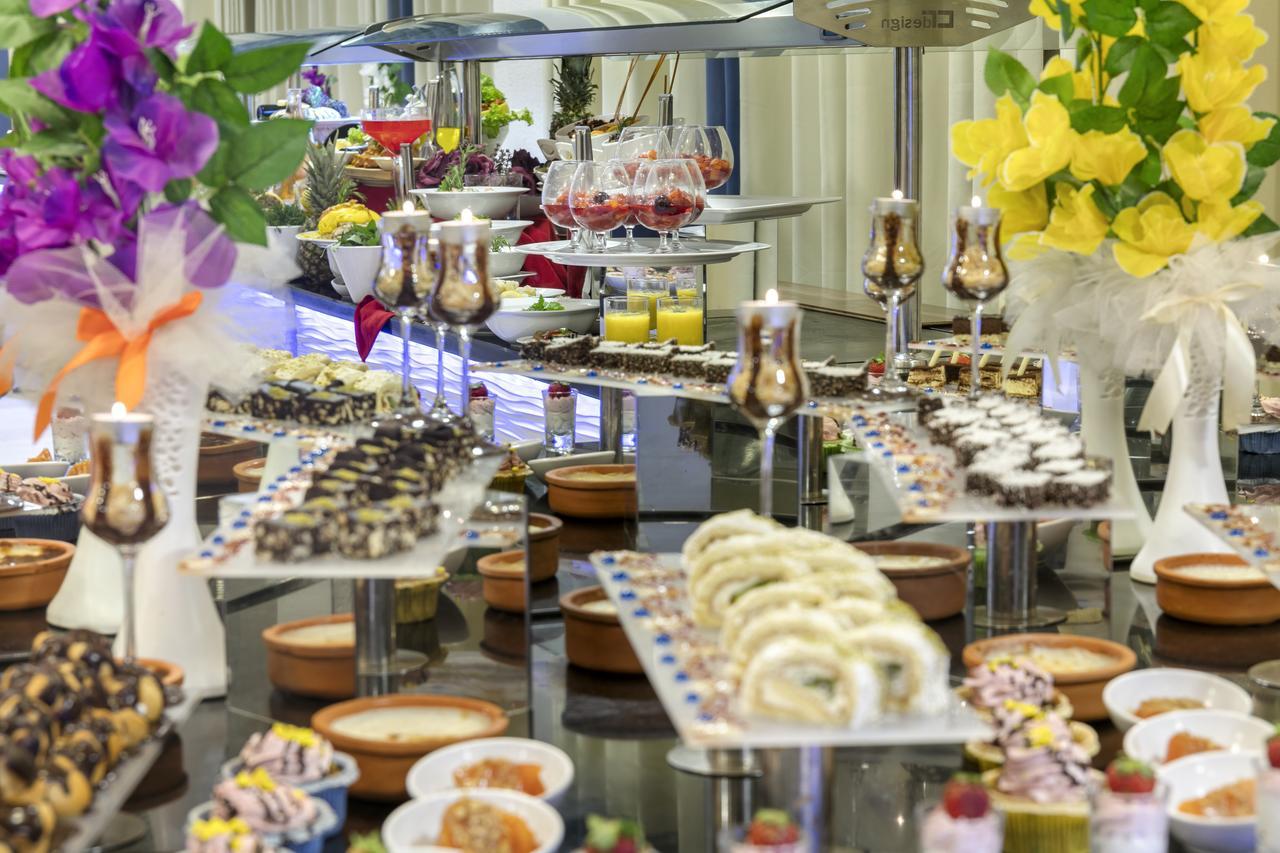 Sisus Hotel Cesme Bagian luar foto