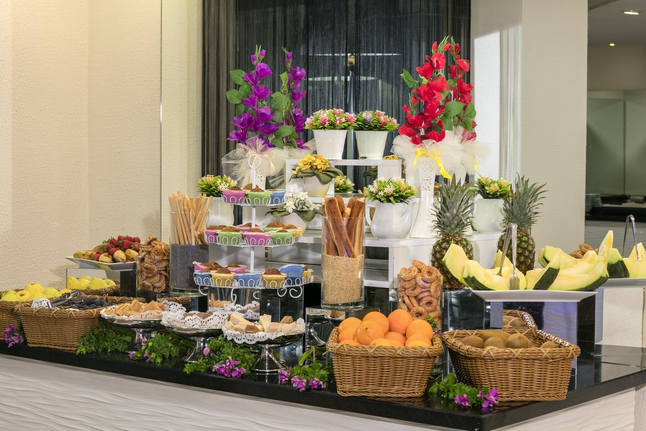 Sisus Hotel Cesme Bagian luar foto