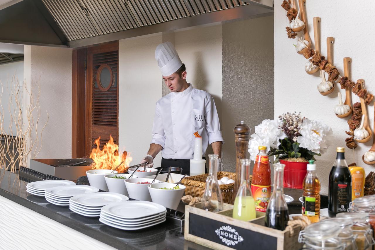 Sisus Hotel Cesme Bagian luar foto