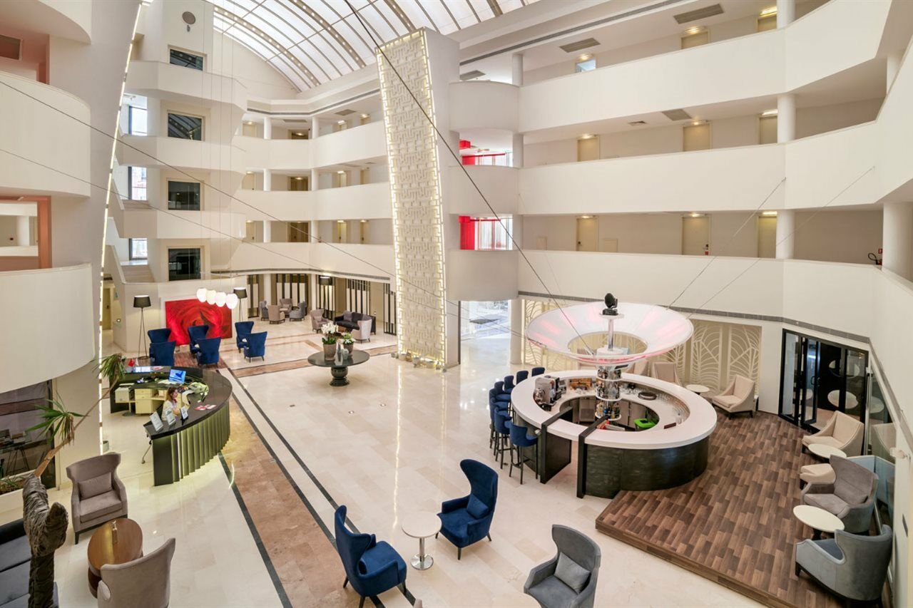 Sisus Hotel Cesme Bagian luar foto